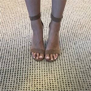 New without tags Gianvito Rossi Brown Block Heel Sandals